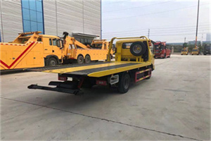 新青非事故拖车