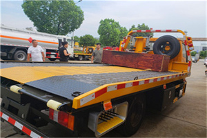 新青附近拖车电话号码服务